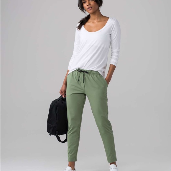 lululemon athletica Pants - Lululemon Jet Crop Pant